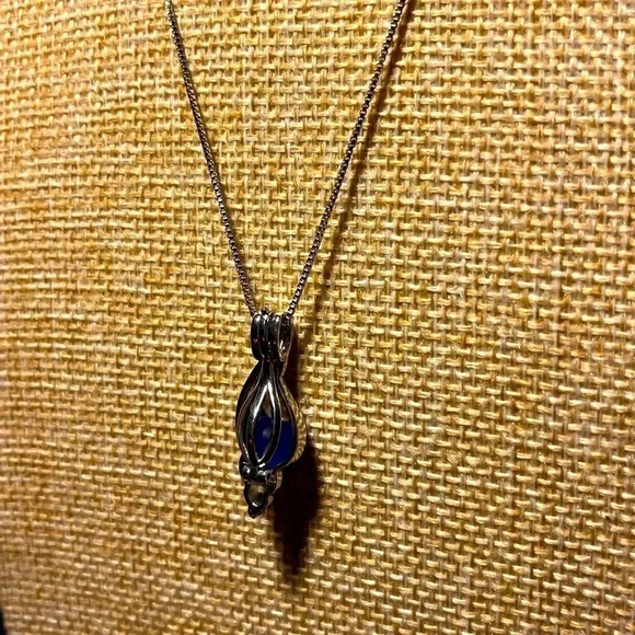 Sterling - Silver 925 18" chain with Silver Shell Pendant and Blue Sea-glass - Picture 9 of 10